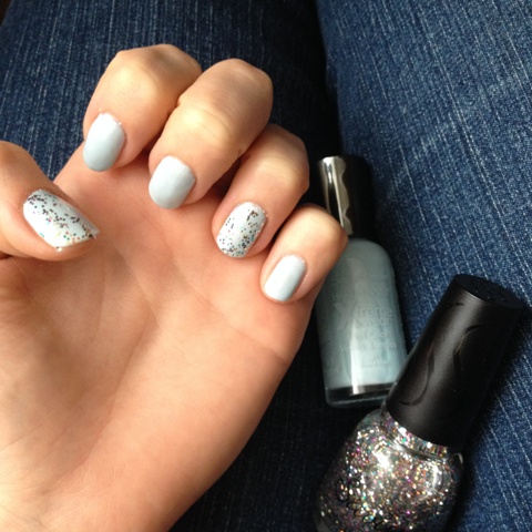 baby-blue-nails-nail-art-design-mani-manicure-glitter