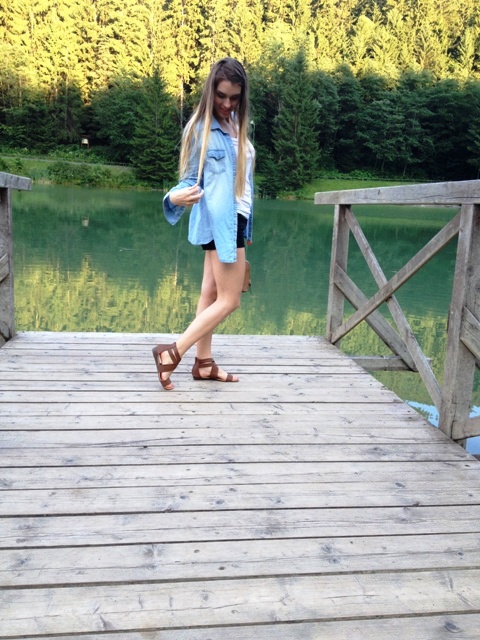 outfit-by-the-lake