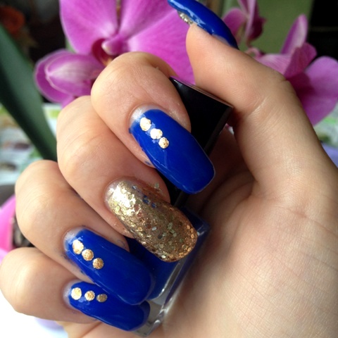 serenity-navy-blue-nails