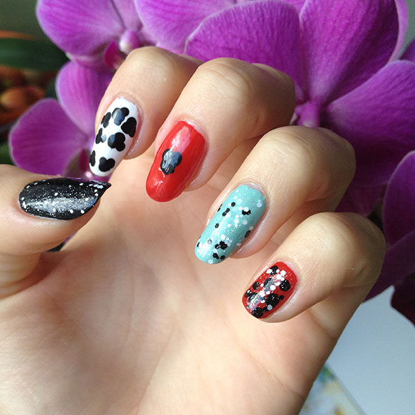 Mickey Mouse nails tutorial
