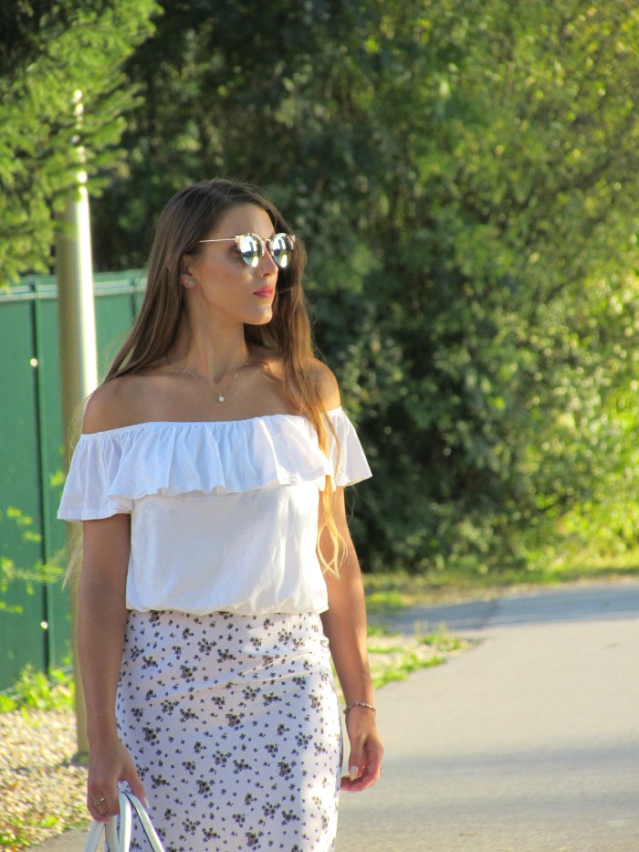 Outfit - Off shoulder top, skirt 