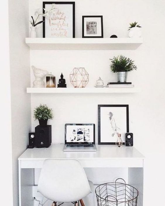 Domáca pracovňa - minimalistická biela