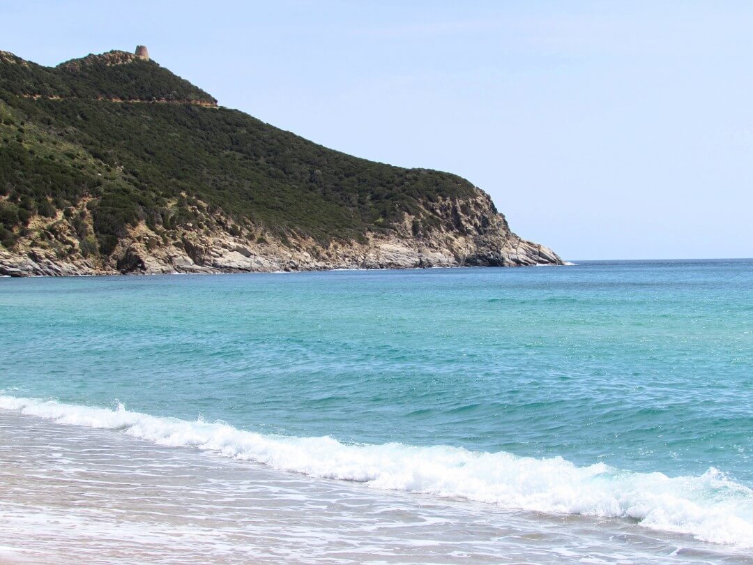 Pláž Solanas - juh Sardínie