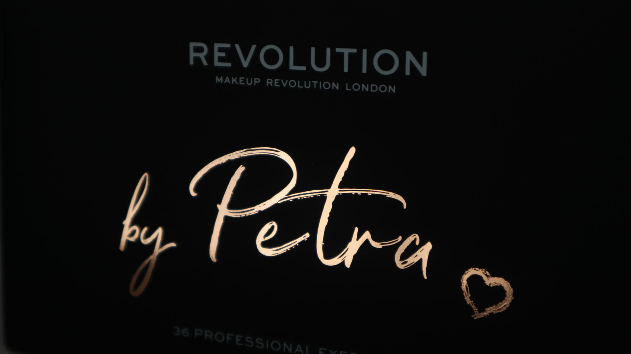 Notino - Makeup Revolution by Petra, Catrice Stylist, Mixa, Loreal Infallibele, Armani Si, Lumi Magique, Paradise Extatic, Levanduľová voda